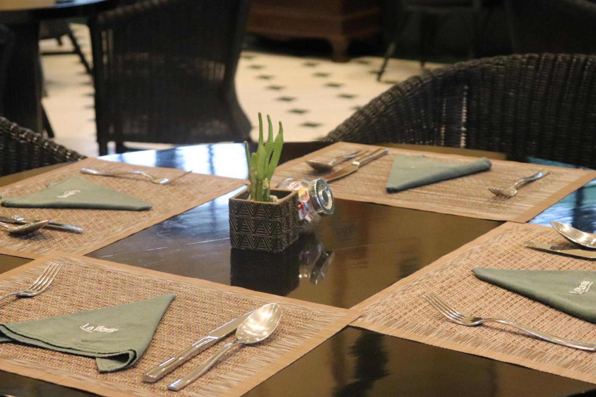 La Planta Hotel And Restaurant, Inc. Bais Zewnętrze zdjęcie