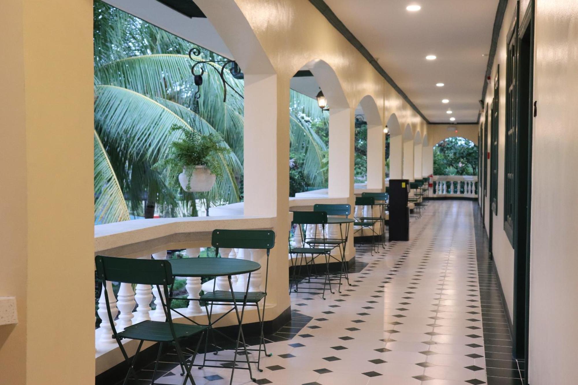 La Planta Hotel And Restaurant, Inc. Bais Zewnętrze zdjęcie