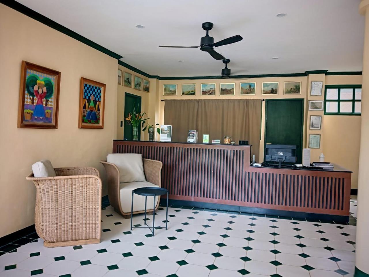 La Planta Hotel And Restaurant, Inc. Bais Zewnętrze zdjęcie